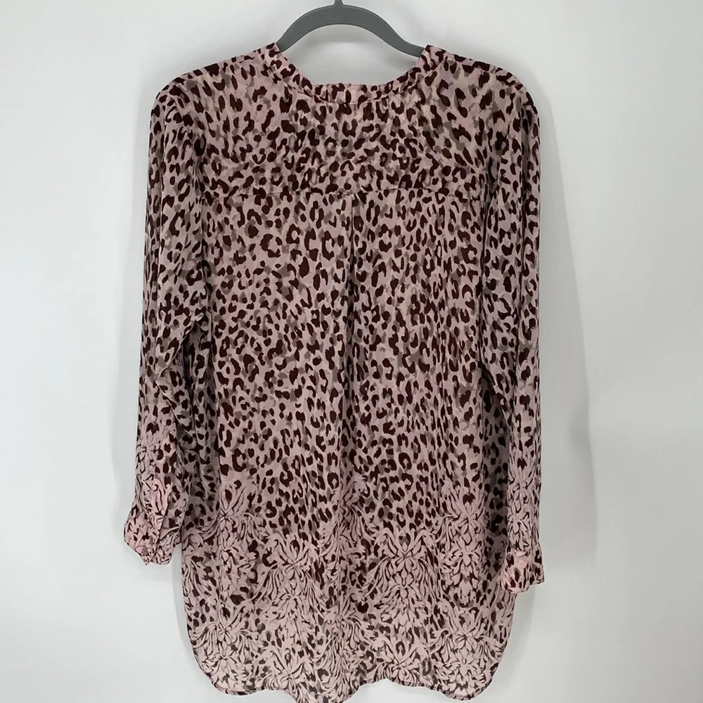 Belle by Kim Gravel Animal Print Button Front Blouse Size Large - Picture 5 of 9